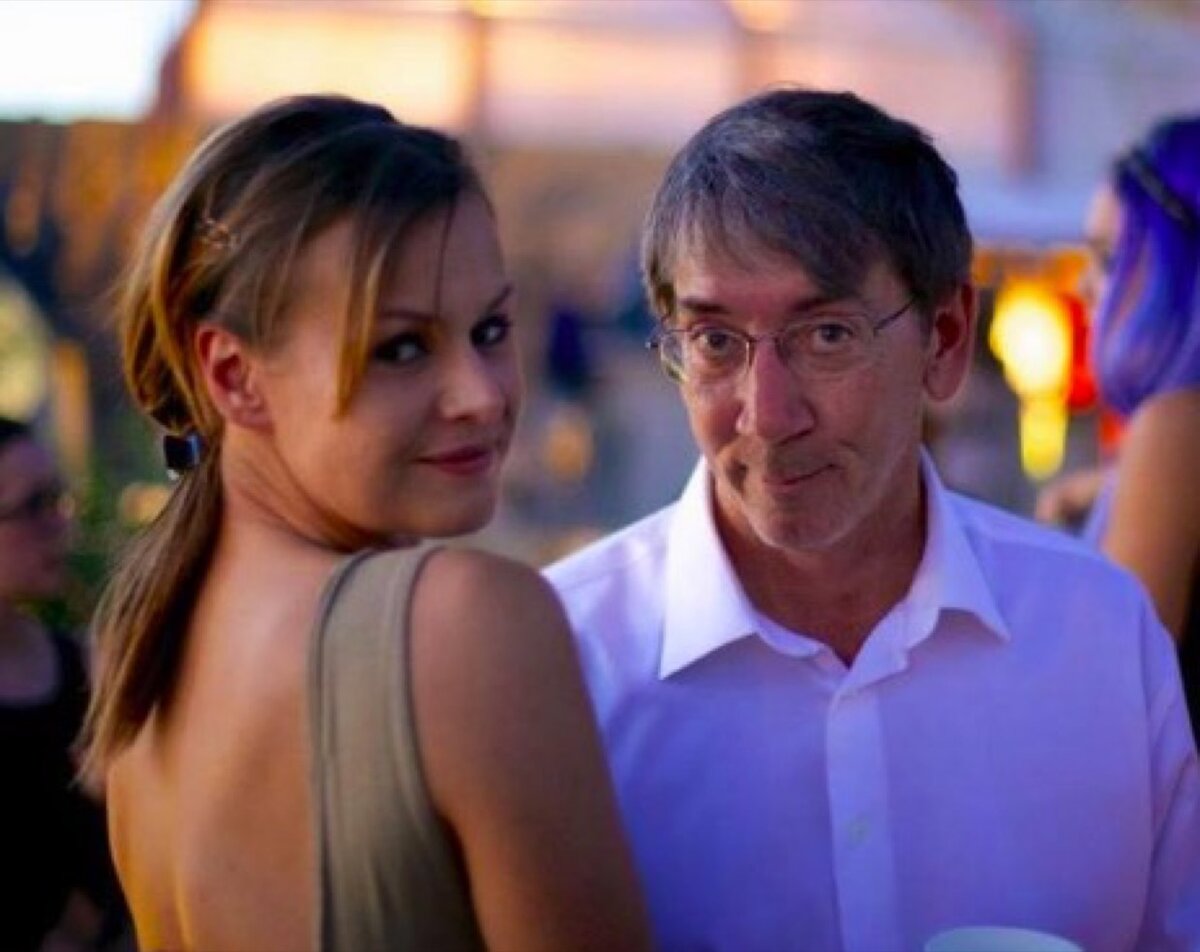  Facebook Will Wright Уилл с супругой Анной весной 2014 года