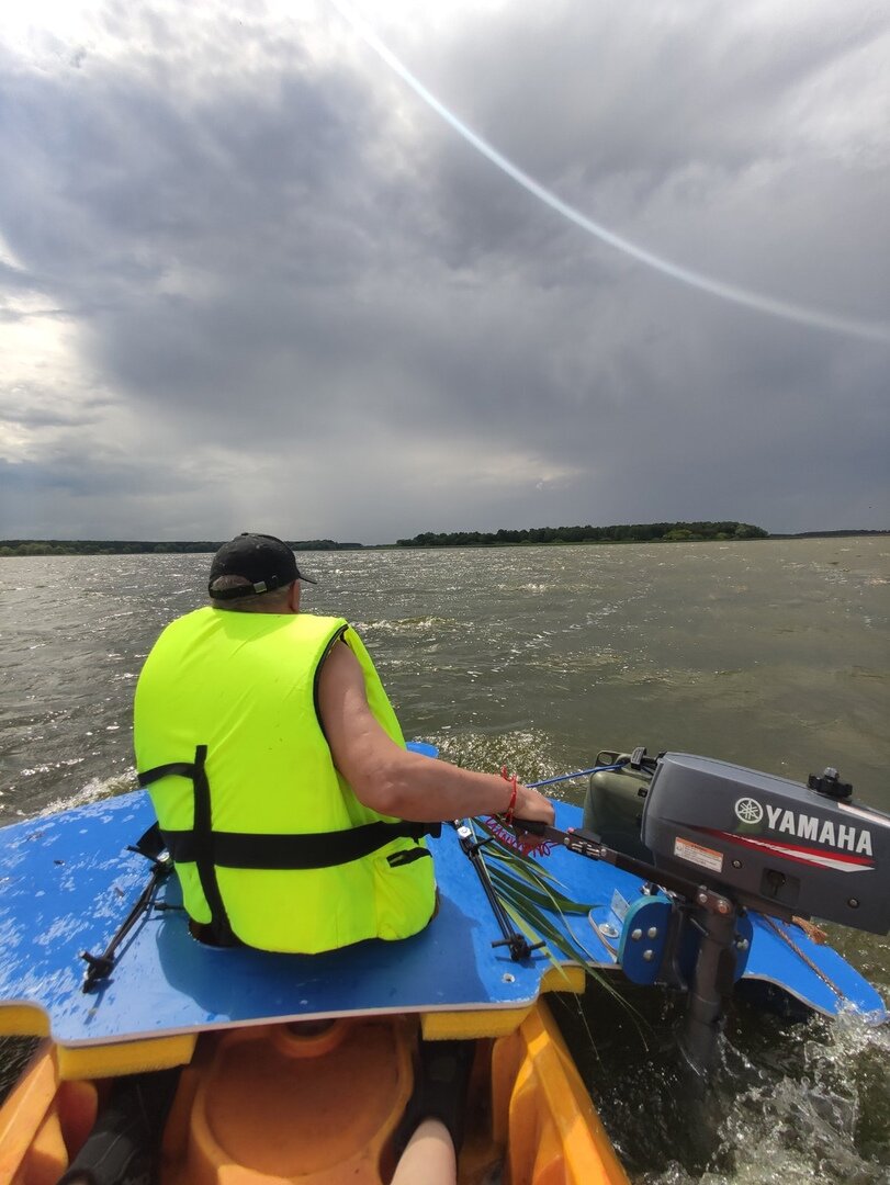 моряк и каяк