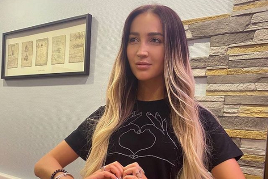    Россиянки атаковали аккаунт Chanel после заявления Ольги Бузовой