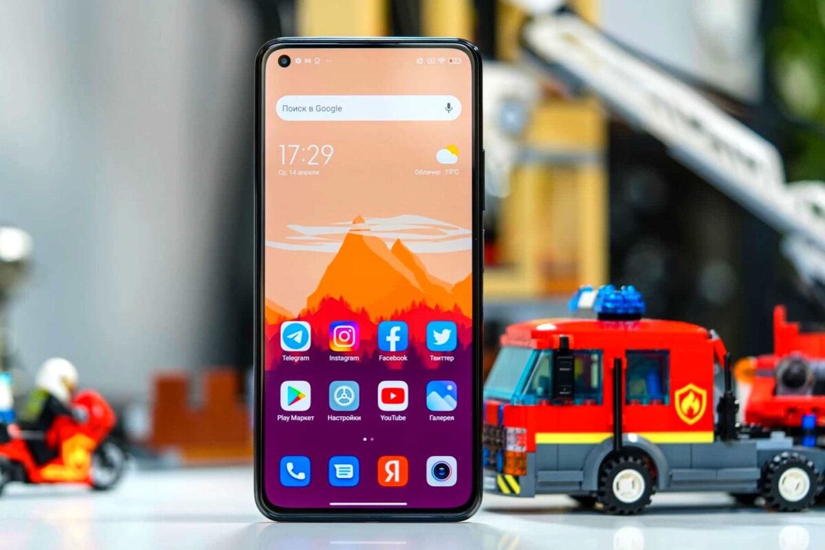 Xiaomi начала бесплатно менять старые смартфоны на любые новые модели |  TECH AVENIR | Дзен