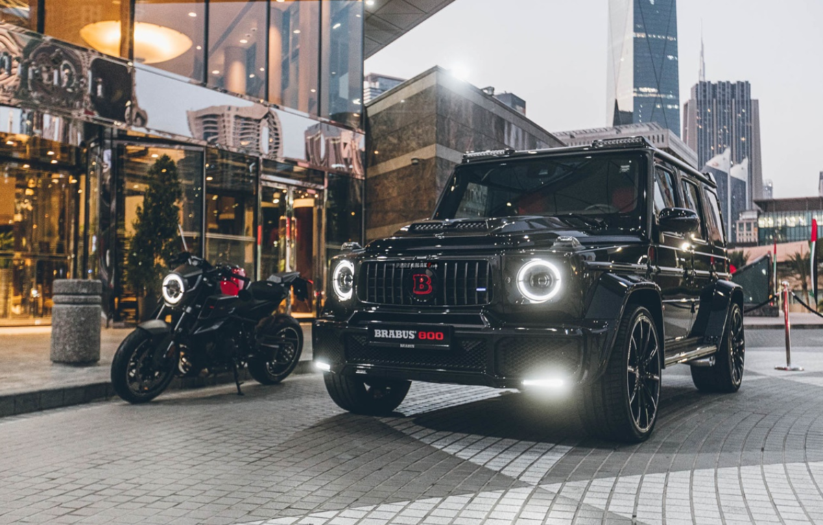 При слове Brabus в голове возникает скорее правое ТС, чем левое