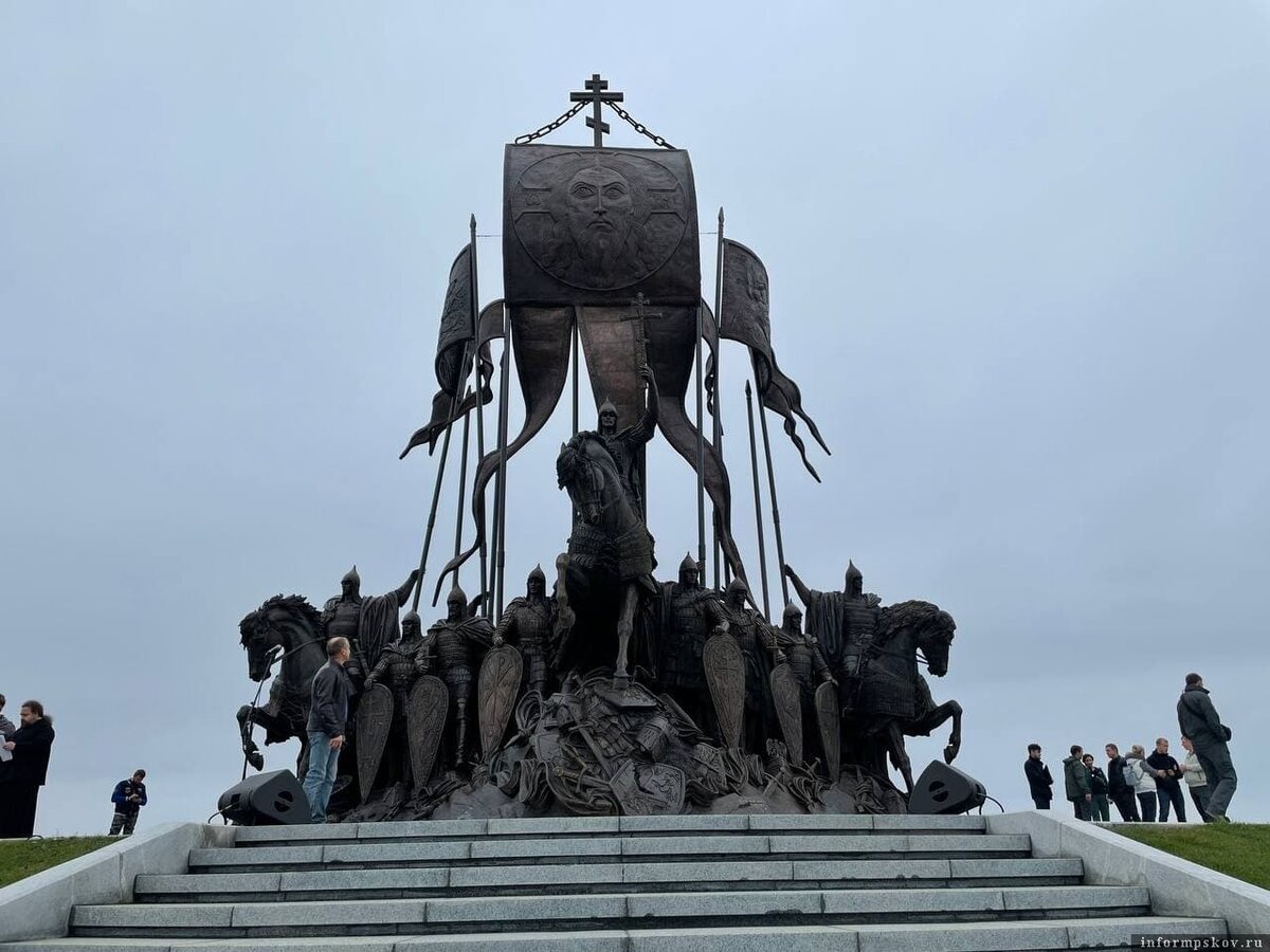 Александр Невский памятник на Чудском озере