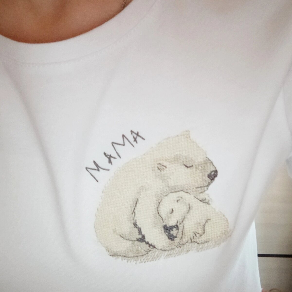 Мама медведица с медвежонком