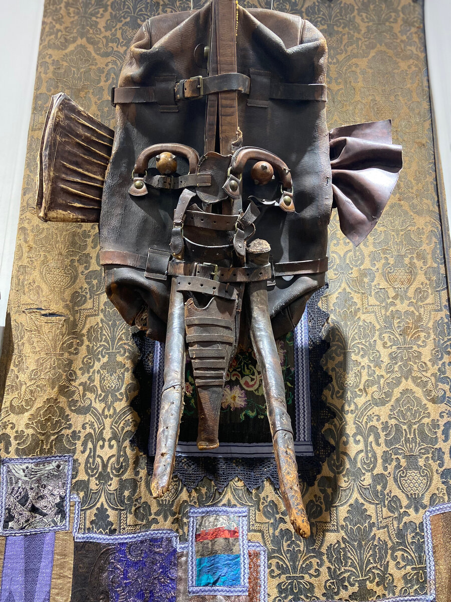 Слон из старого чемодана