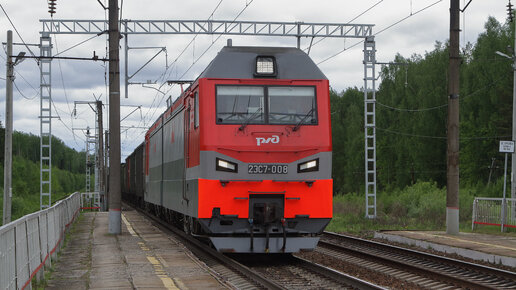 Нарезка видео грузовых поездов под разными локомотивами, в разных местах и в разное время года. Выпуск от 30.05.2022