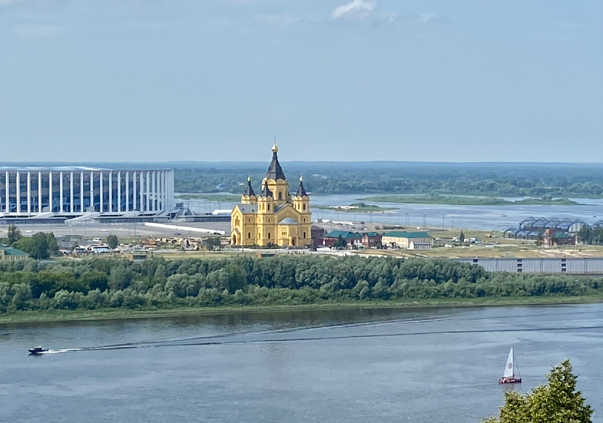 Стрелка в нижнем новгороде фото место слияния