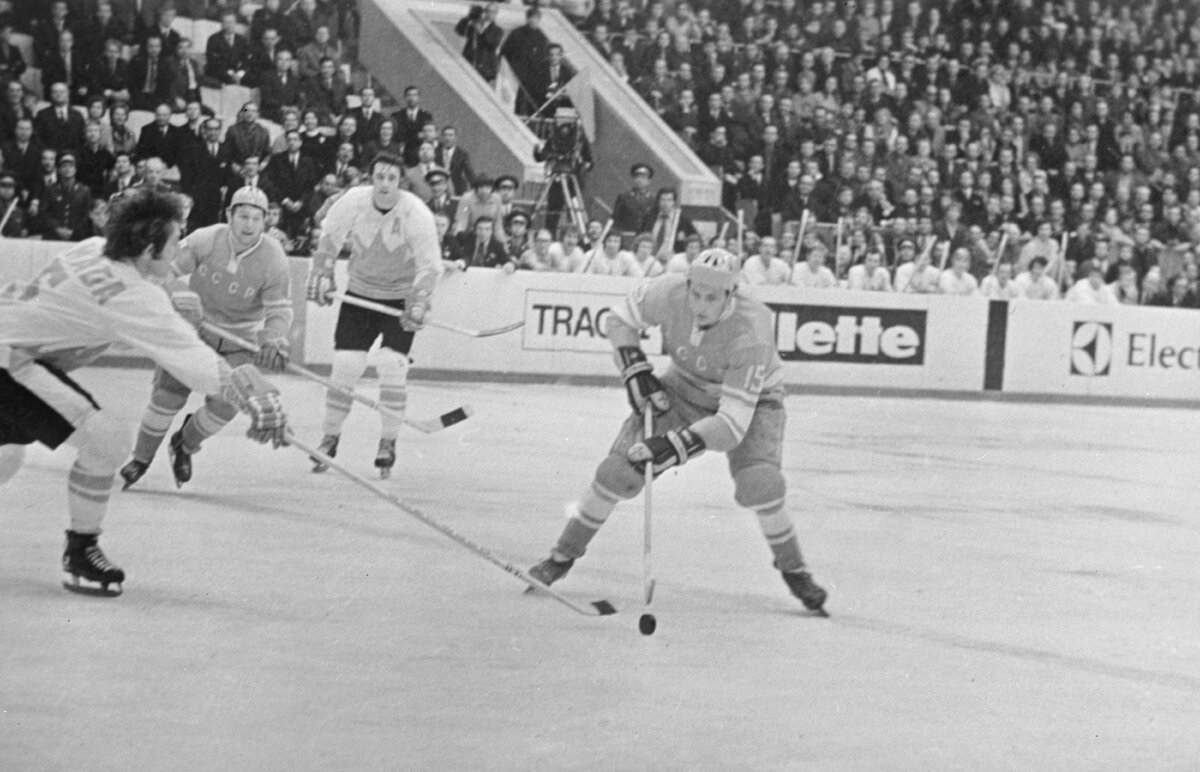 Суздальский хоккеист 1972