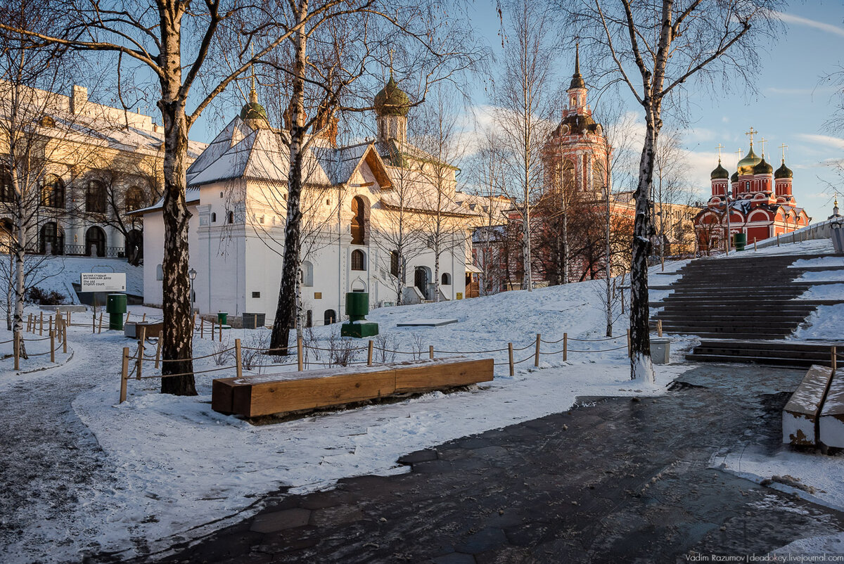 
Вид на Старый Английский двор со стороны Зарядья. Фото: январь 2018 года.
26916
