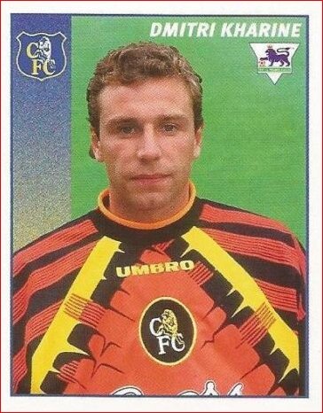 Дмитрий Харин воспитанник футбольной школы московского Торпедо. В 16 лет, он дебютировал в высшей лиге, став самым юным вратарем, выходившим на поле. И это потрясающее достижение, согласитесь. А после последовало начало шикарной карьеры, переход в Динамо и победа на той знаменитой Олимпиаде в Сеуле, а после последовала травма... Она оказалась серьезной и пришлось пропустить целый год. К счастью он получил предложение от ЦСКА, и не долго думаю решил продолжать карьеру с армейцами. И тут подошло предложение от Челси за 400 тысяч фунтов. Примечательно, что в последнем матче за ЦСКА Дмитрий играл в Лиге Чемпионов против Брюгге. В первом тайме выбил палец и отказался выходить на второй, ссылаясь на контракт с аристократами. И голкиперу пришлось скрывать полученную травму, благо повезло что не проверили.