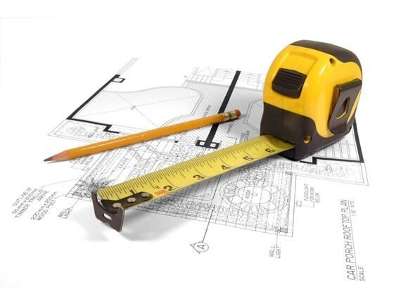 Для просчета цены остекления балкона крайне важно знать размеры балкона. Необходимо с помощью обычной рулетки измерить высоту, глубину и длину балкона, который вы хотите остеклить. Следует знать, что  цена во многом зависит от размеров балкона, но это не единственный нюанс, влияющий на стоимость. Полученные в результате замеров цифры стоит записать на листе бумаги, предварительно начертив свой балкон.