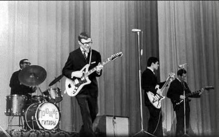 "Поющие Гитары" в 1967 году (слева направо): Сергей Лавровский, Владимир Калинин, Евгений Броневицкий, Анатолий Васильев