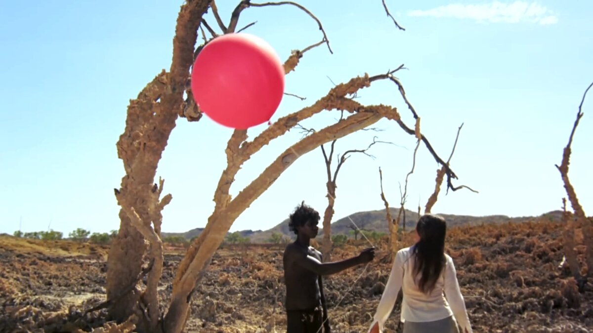 Кадр из фильма «Walkabout»