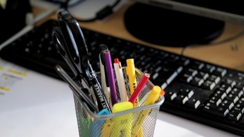 В течение какого срока работодатель имеет право привлечь работника к дисциплинарной ответственности?