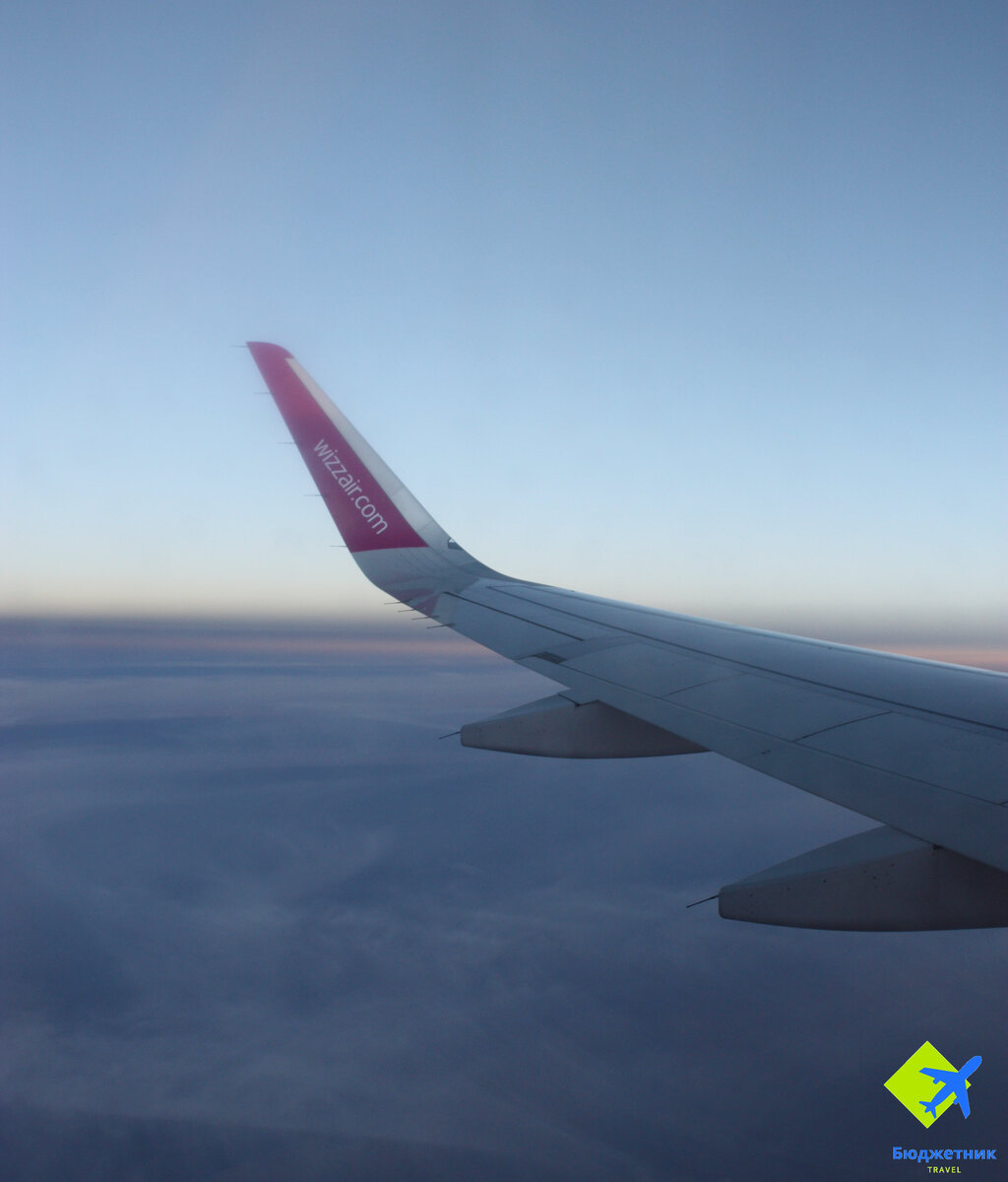 Крыло самолета WizzAir