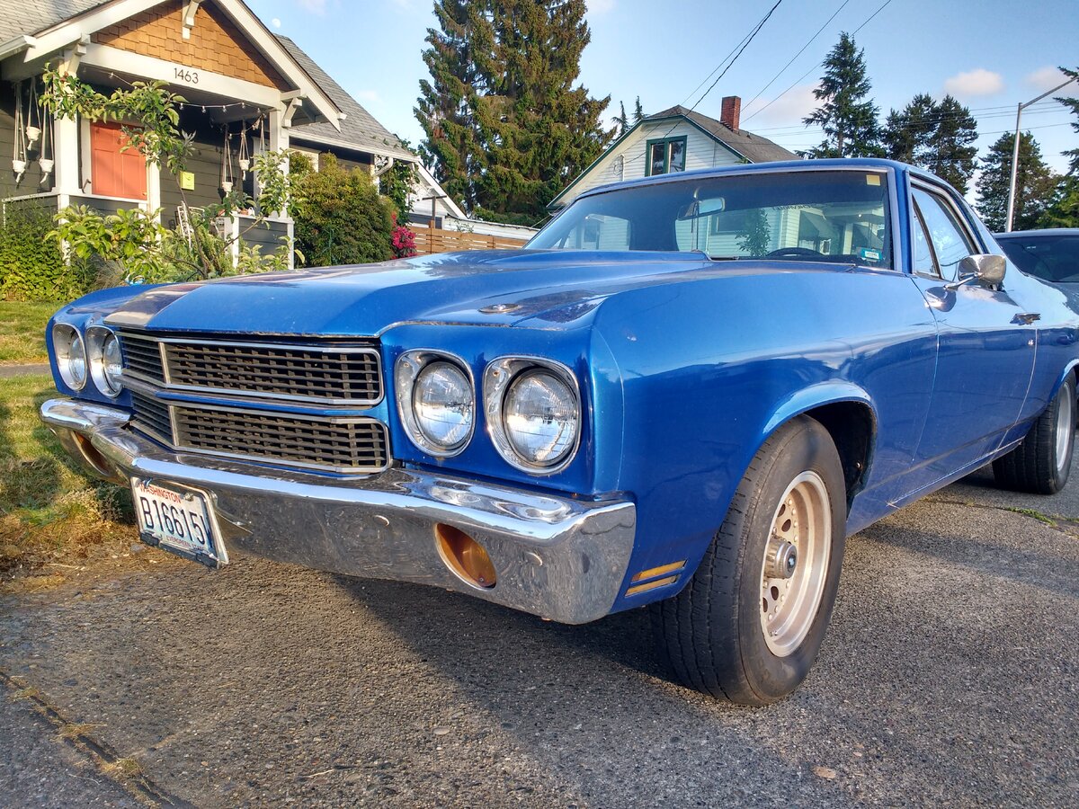 Chevrolet "El Camino" был создан  в 1959 на базе Brookwood station wagon.