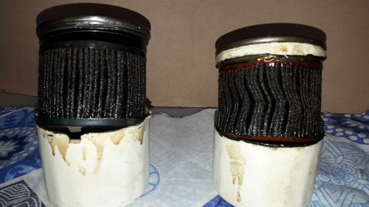 Масляный фильтр Базальт. Тот что правее, ему досталось больше.