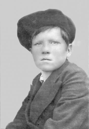 Вася Прокатов в школьные годы. 