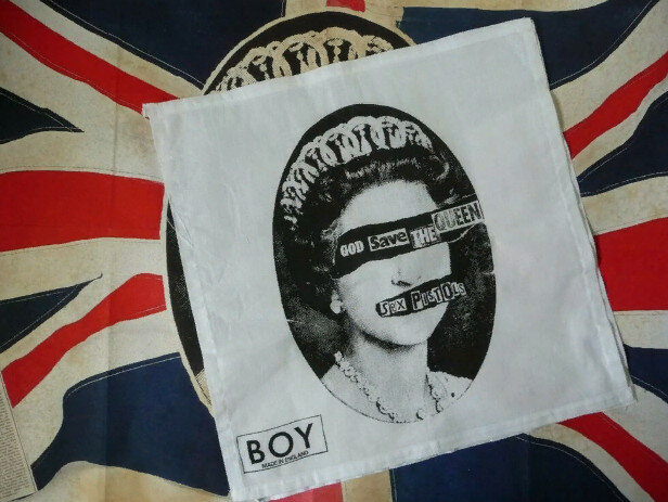 God save the queen pistols перевод. Sex Pistols Боже храни королеву. God save the Queen. «God save the Queen» группы sex Pistols. Sex Pistols God save the Queen обложка.