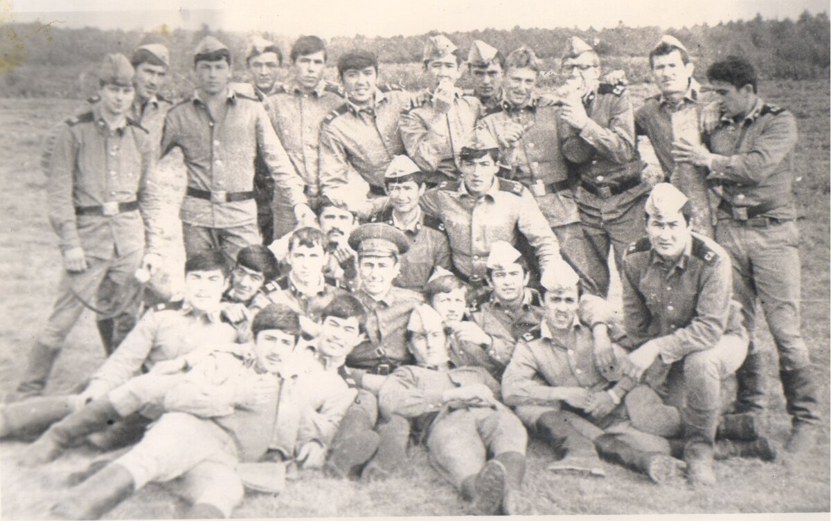 Служащий стройбата. Стройбат 1979 1981. Военно строительный отряд Стройбат. Стройбат в армии СССР. Стройбат служба в армии.