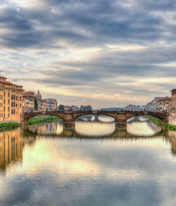 https://pixabay.com/photos/arno-river-florence-firenze-italy-1066307/