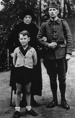 Софья Колчак с сыном и внуком. Источник: wikipedia.org