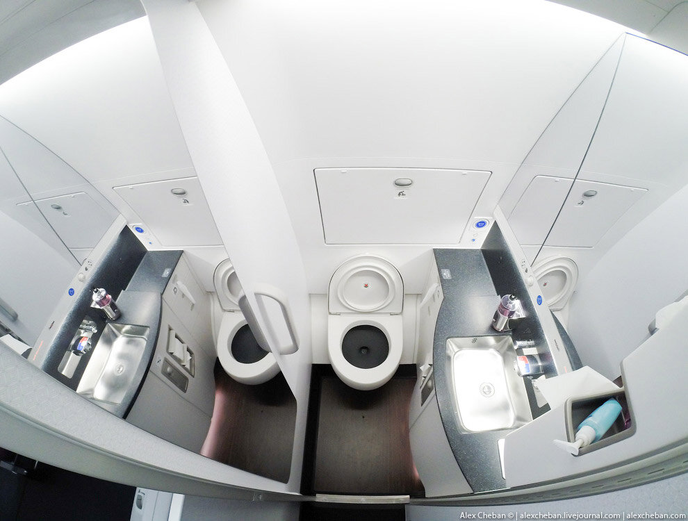 Туалет в Боинге 737
