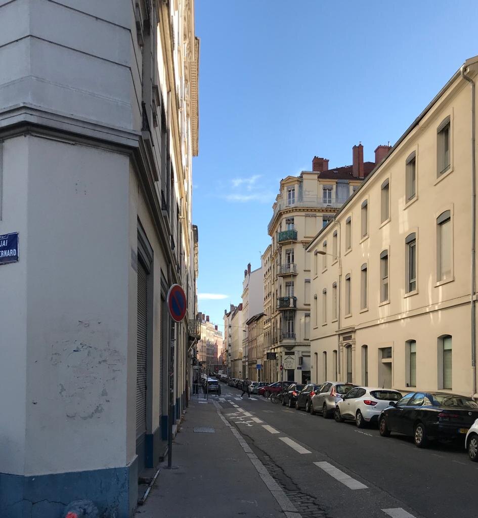 Это midi, или полдень