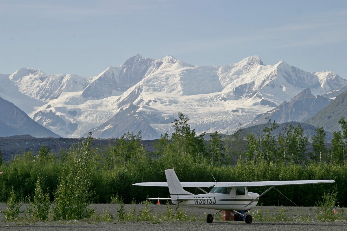 Один из ледников Аляски, Аляскинский хребет