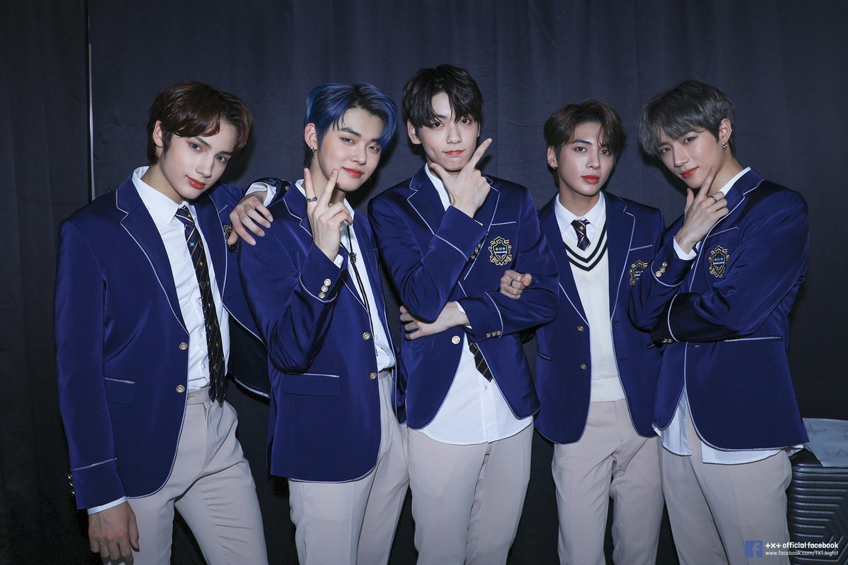 Слева направо: Хюнин Кай, Енджун, Субин, Тэхен, Бомгю