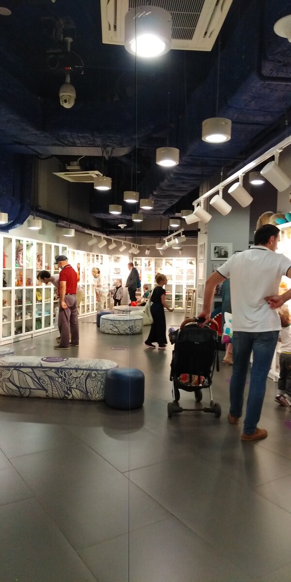 В музее детства на Лубянке и стар и мал