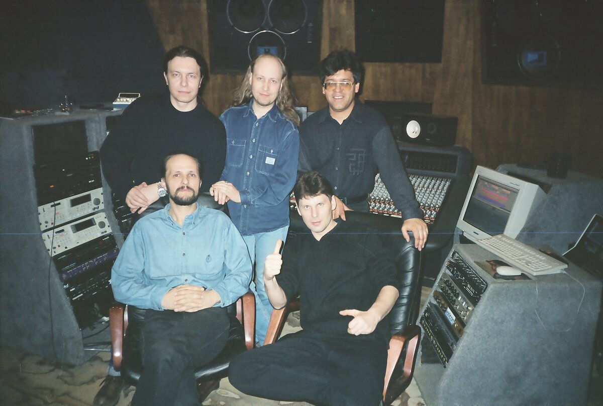 Запись альбома "Восставший из Ада" на студии Gala Records, апрель 2000 года (фото из открытых источников) 