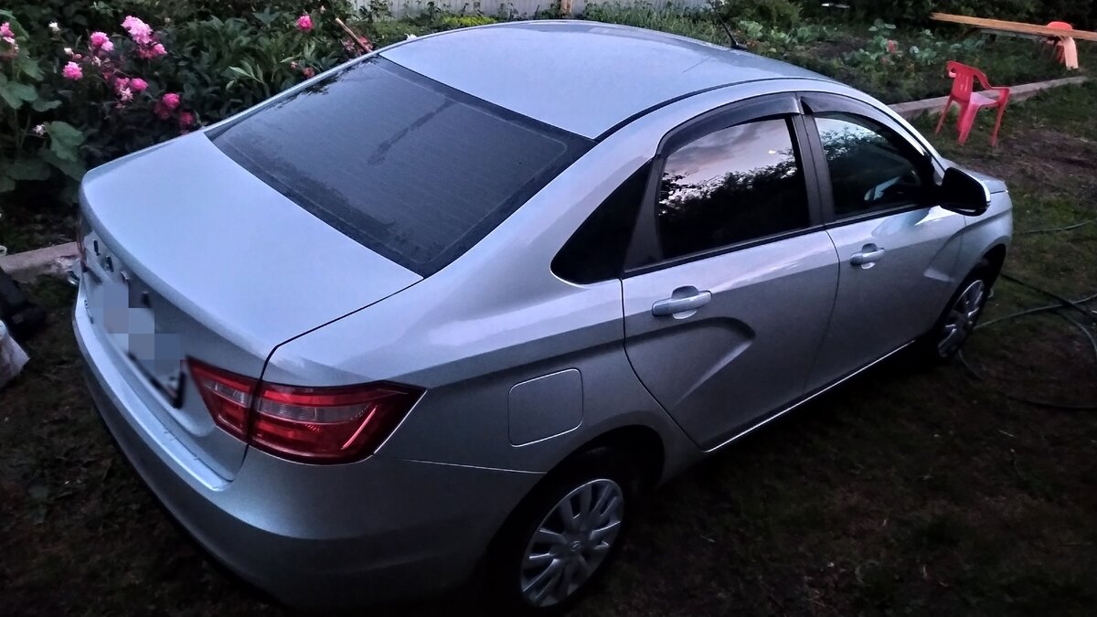 Лада "Веста"...