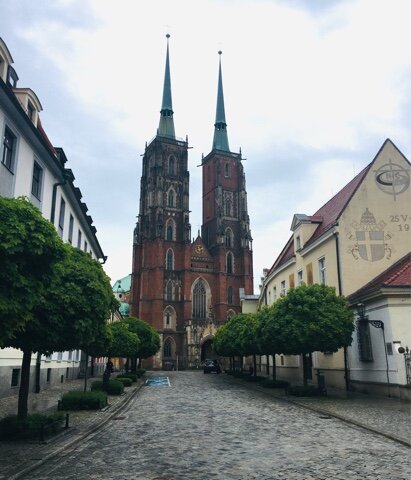 Собор Святого Иоанна Крестителя. Образец готический архитектуры, первый на территории Польши. 