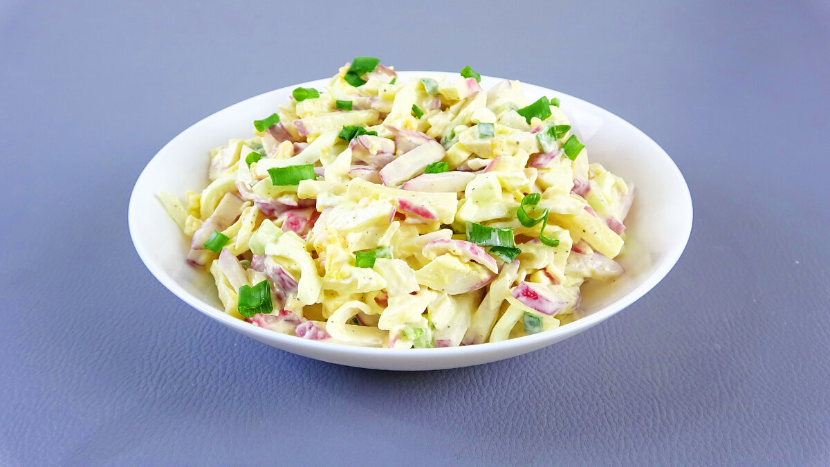 Салат из редиса и крабовых палочек