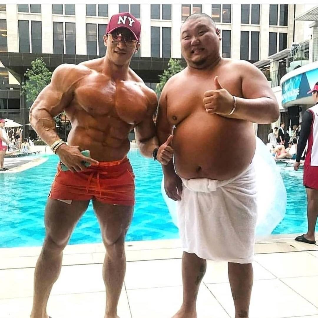 Накаченные мужики несколько