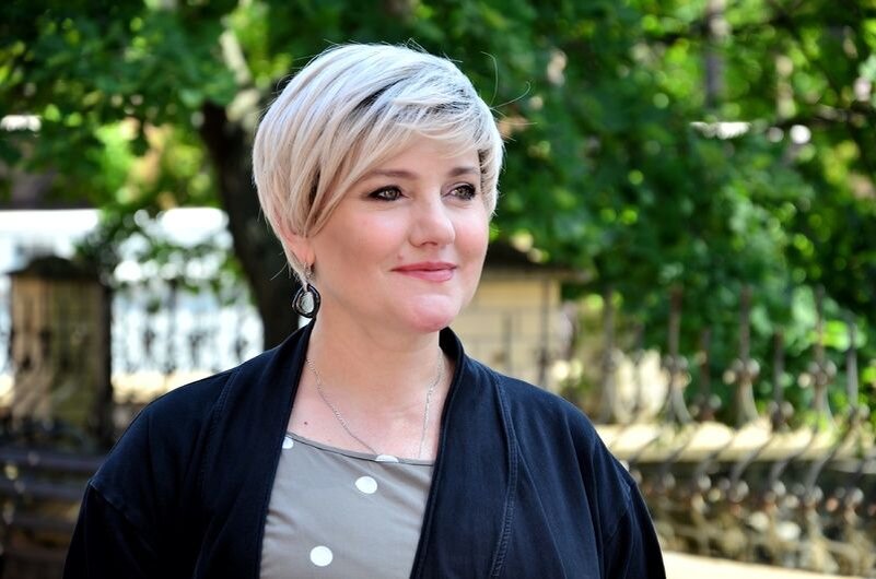 Инга Оболдина на съемках сериала «В плену у прошлого»