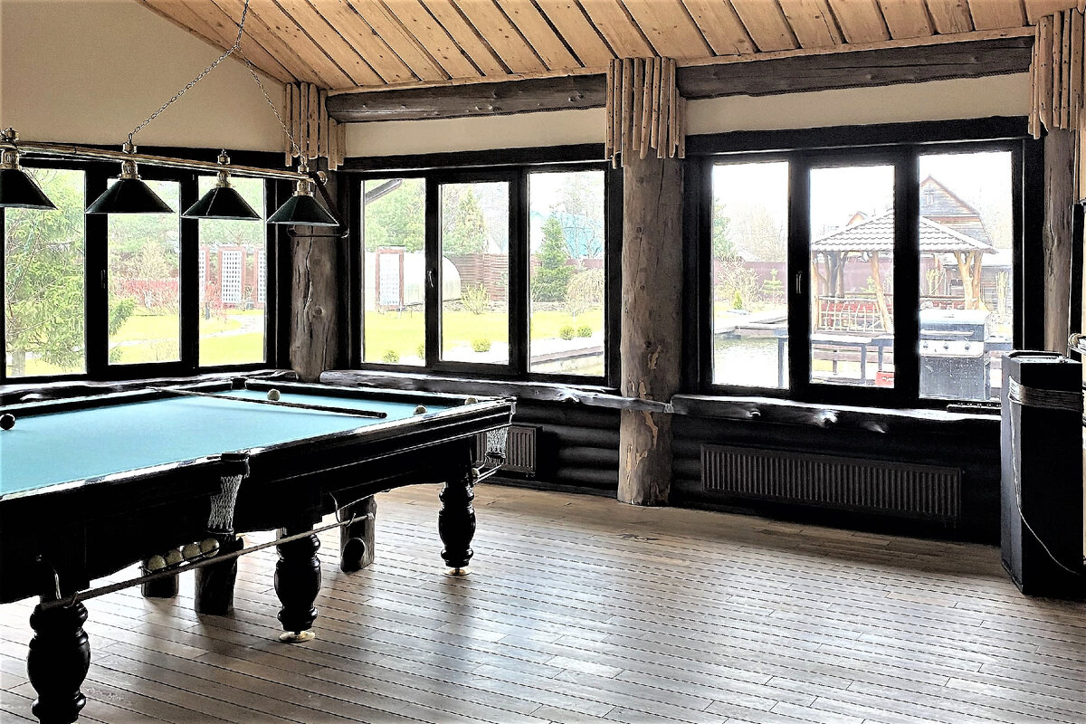Бильярдная до навески штор.
