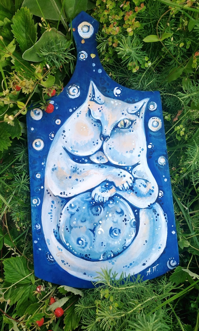 Из нового вот разве что этот кот, еще теплый). (с) Алена Подобед, "Время земляники",
доска, гуашь, лак, 30.06.2022