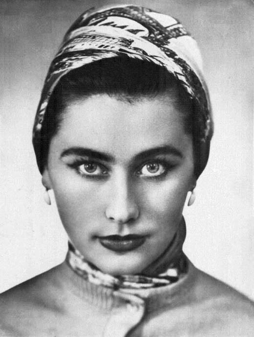 Сегодня свой день рождения отмечает советская и российская актриса театра и кино Майя Георгиевна Менглет