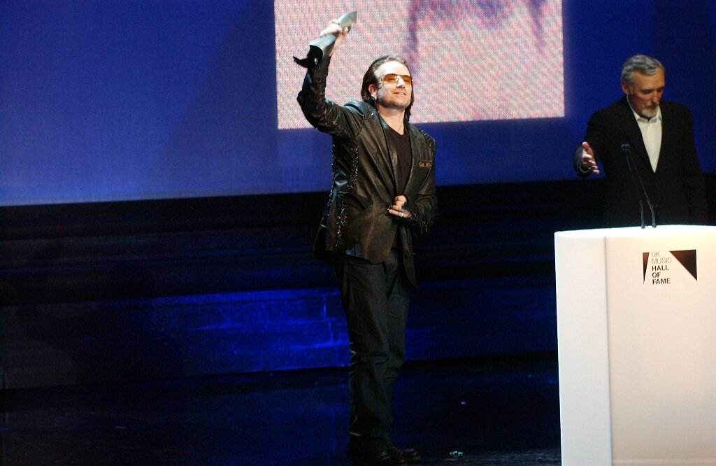 Боно всегда был доволен собой!