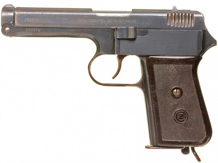 Пистолет CZ Vz.38. Вид слева.