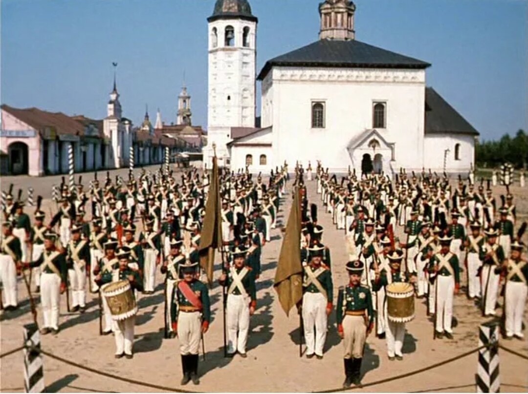 Кадр из фильма "Женитьба Бальзаминова" 