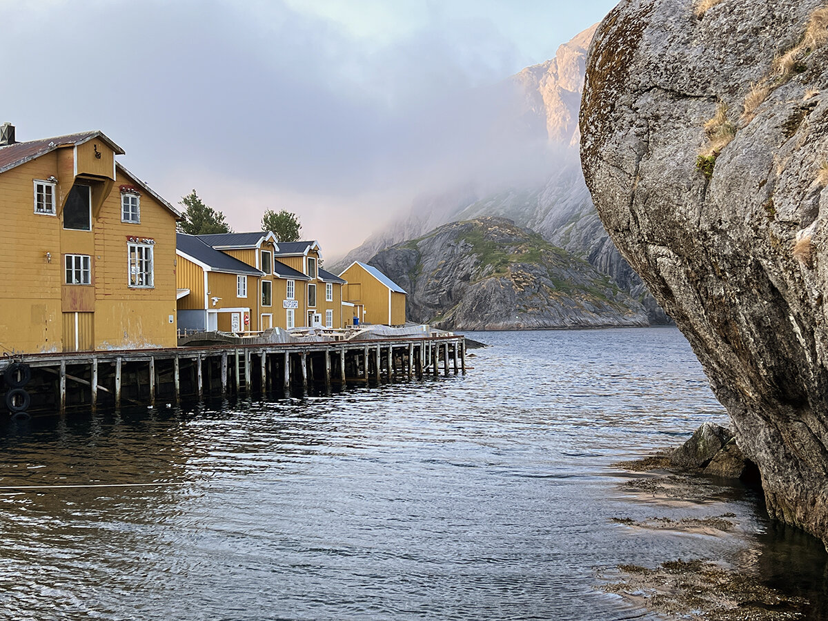 Рыбацкая деревня Нусфьорд (Nusfjord).  Фото автора