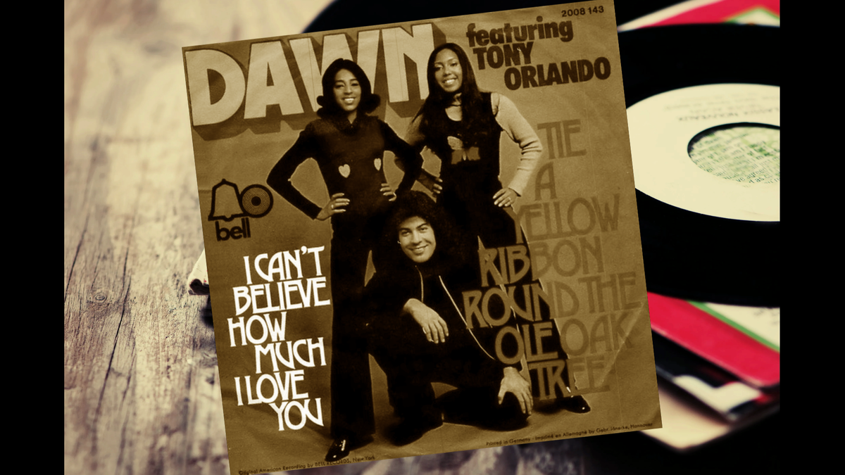 Конверт  пластинки «Tie a Yellow Ribbon Round the Ole Oak Tree». Фото автора