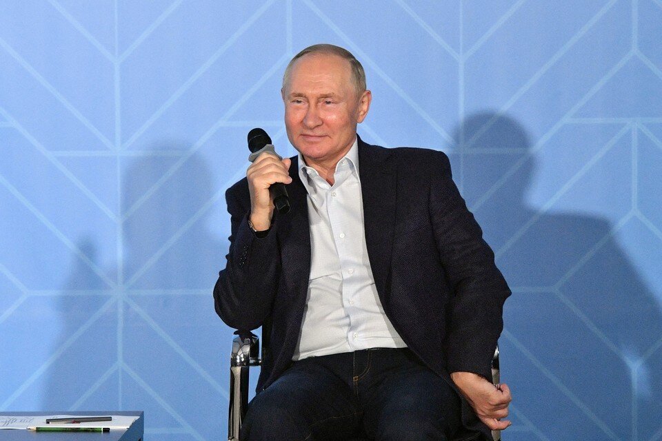     Владимир Путин  REUTERS