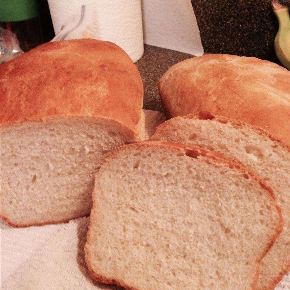 Хлеб бабушкины рецепты. Домашний хлеб из прессованных дрожжей. Бабушкин домашний круглый хлеб из печи. Хлеб готовность на воде. Как испечь хлеб на ряженке.