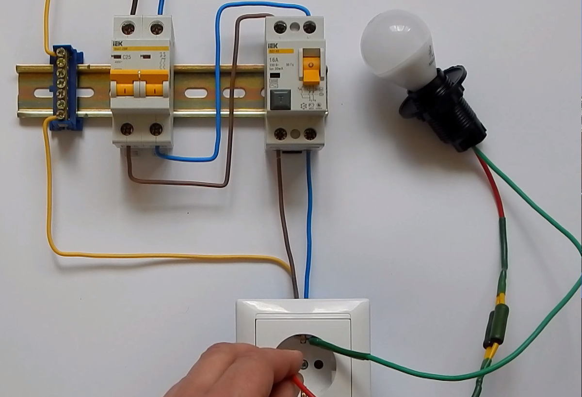 Срабатывание узо. Узо принцип работы типы и назначение. Срабатывание узо. Срабатывание узо. Узо для водонагревателя thermex 16 а универсальное.