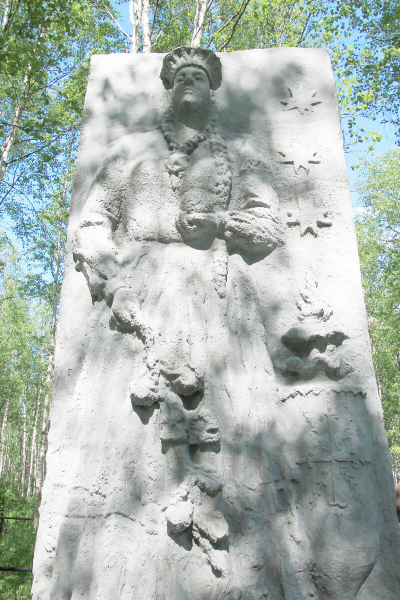 Памятник Дзимтеней. Фото Д. Куропаткина