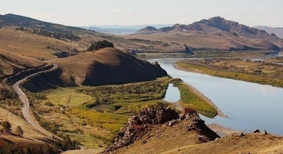   Когда из тарбагатайского села Барыкино мужики уходили на фронт, в семьях оставалось у кого трое, у кого четверо детей. У Марфы Даниловны Рандиной было семеро.-2