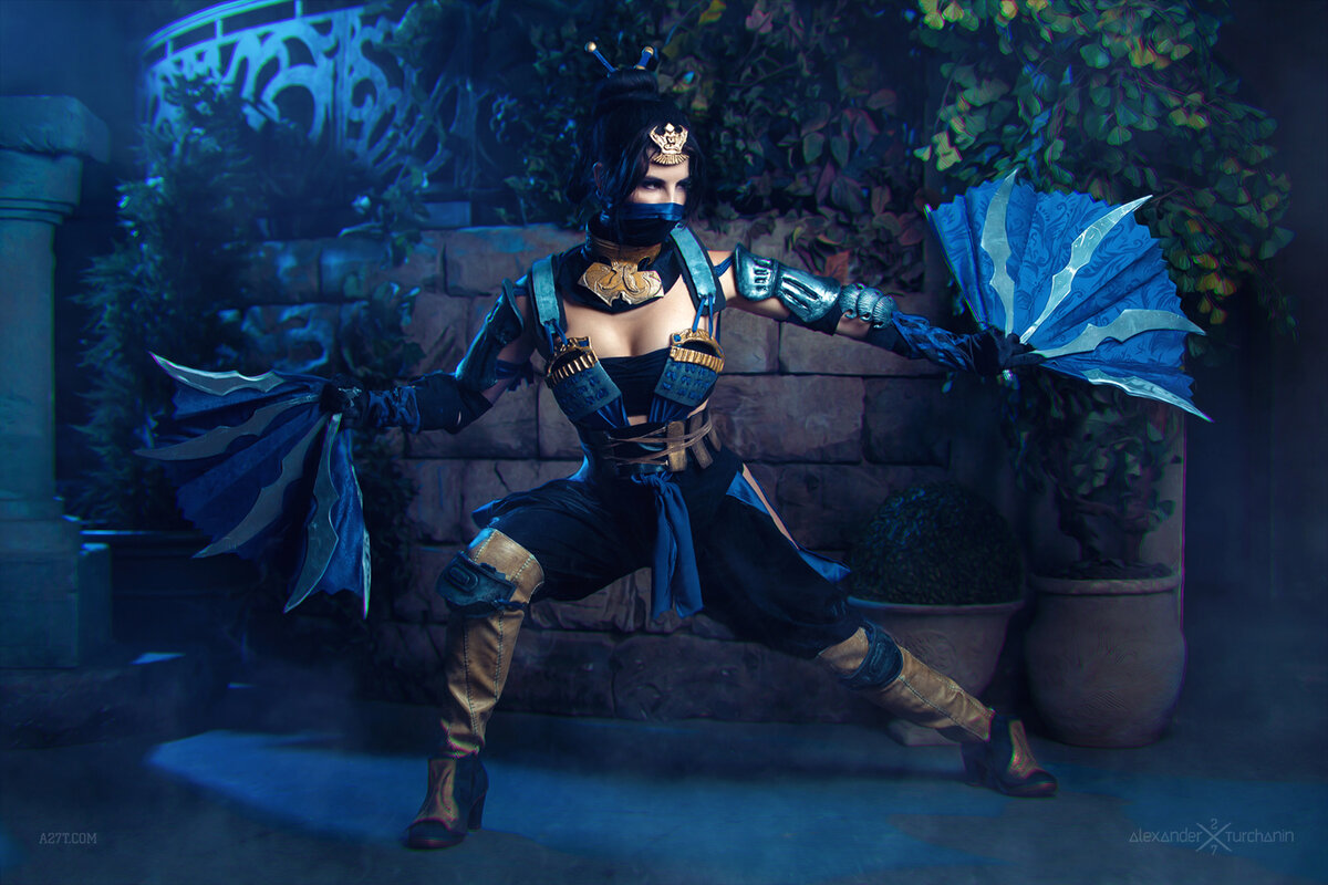 Будоражащий косплей персонажа Kitana из игры Mortal Kombat | gameFox | Дзен